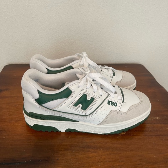 New Balance 550 ‘ White Green’ - Picture 1 of 4